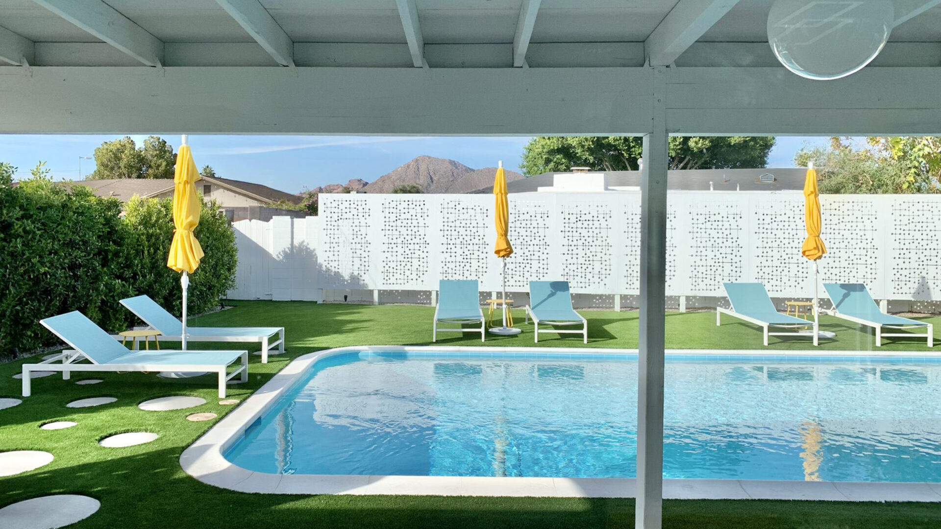 Bringing the Outdoors In: Why Landscape Matters in Mid-Century Modern Design